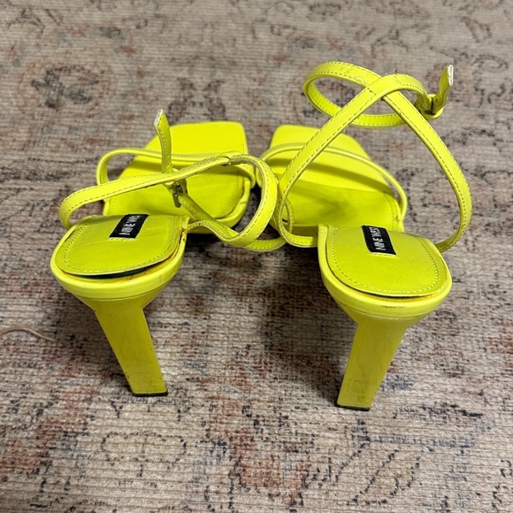 Nine West Neon Patent Ankle Strap Heels Size 7.5 - Picture 1 of 2